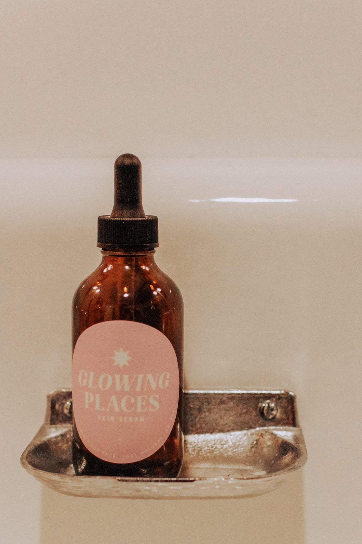 GLOWING PLACES, SKIN SERUM